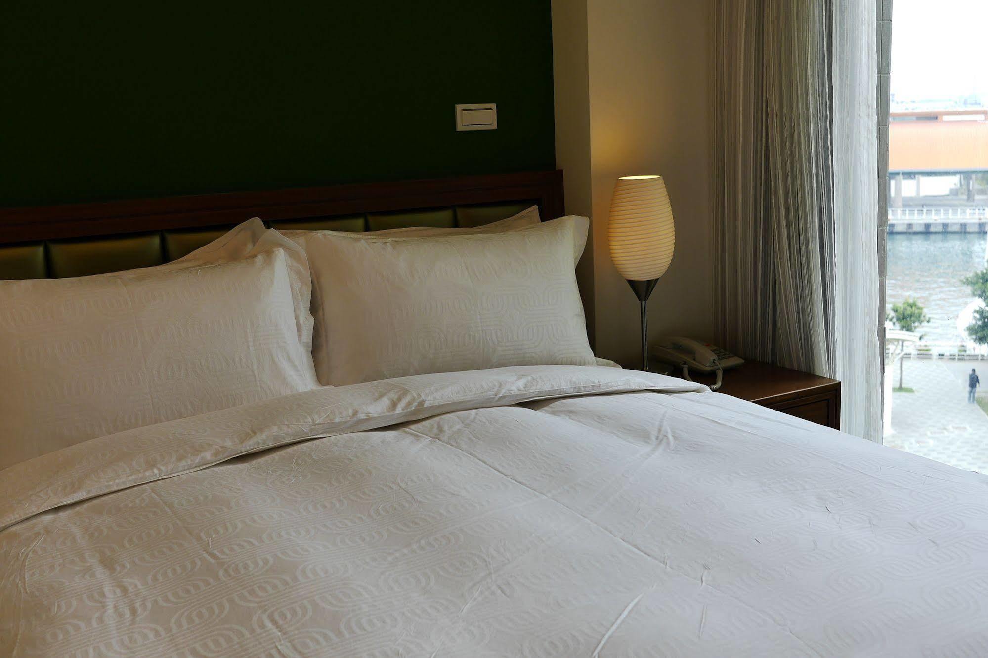 Watermark Hotel - Sizihwan Kaohsiung Buitenkant foto